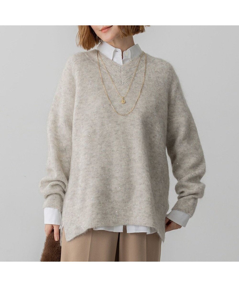 【23区/NIJYUSANKU】の【先行予約】モヘヤミックススパングル Vネック ニット インテリア・キッズ・メンズ・レディースファッション・服の通販 founy(ファニー) 　ファッション　Fashion　レディースファッション　Fashion for Women　トップス・カットソー　Cut & Sew Tops　ニット　Knit Tops & Sweaters　Vネックトップス　V-Neck Tops / V-Cut Neckline Shirts　アクセサリー　Fashion Accessories　春　Spring　畦　Ribbed Knit　シンプル　Simple, Minimal　スパンコール　Sequins, Sequin Embellishment　セーター　Sweater, Knitwear　A/W・秋冬　Autumn/Winter　冬　Winter / This Winter　エレガント 上品　Elegant　2025年　2025　2025-2026秋冬・A/W　Autumn/Winter 2025–26 AW25–26　ライトグレー系|ID: prp329100004775581 ipo3291000000034616854