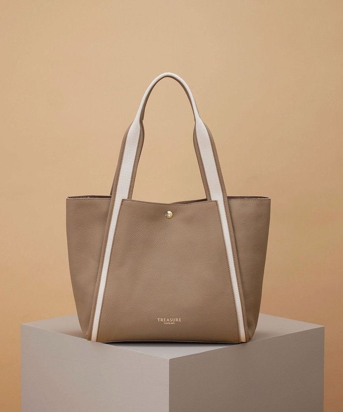 【トプカピ/TOPKAPI】の【TREASURE TOPKAPI】ソフトシュリンク テープハンドル A4 トート バッグ インテリア・キッズ・メンズ・レディースファッション・服の通販 founy(ファニー) https://founy.com/ ファッション Fashion レディースファッション Fashion for Women バッグ Bags おすすめ Recommended / Our Picks シンプル Simple, Minimal ジャケット Jacket, Outerwear スマート Smart, Elegant スリット Slit, Slit Detail ポケット Pocket, Pocket Detail ビジネス 仕事 通勤 Business / Work / Commuting |ID: prp329100004776856 ipo3291000000034630104