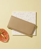 【トプカピ/TOPKAPI】の【TOPKAPI】バイカラー レザー 長財布 LEAN リーン 人気、トレンドファッション・服の通販 founy(ファニー) ファッション Fashion レディースファッション Fashion for Women ミニ財布・二つ折り財布 Wallets & Card Cases スタイリッシュ Stylish, Fashionable フラップ Flap, Flap Pocket ポケット Pocket, Pocket Detail 人気 Popular, Best Seller 財布 Wallet, Purse thumbnail グレージュ|ID: prp329100004777376 ipo3291000000034639618