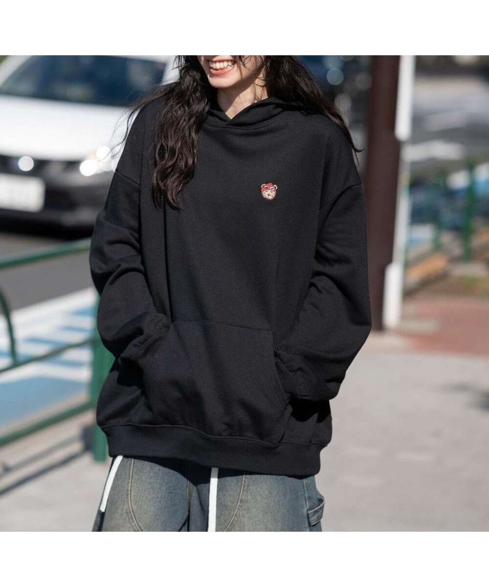 【ウィゴー/WEGO】の【ユニセックス着用ITEM/SMLサイズ展開/裏起毛】ワンポイント刺繍プルパーカー インテリア・キッズ・メンズ・レディースファッション・服の通販 founy(ファニー) 　ファッション　Fashion　レディースファッション　Fashion for Women　トップス・カットソー　Cut & Sew Tops　レディースパーカー・カジュアルフーディー　Casual Hoodies & Sweatshirts　春　Spring　秋　Autumn　カーゴパンツ　Cargo Pants, Utility Pants　グラフィック　Graphic, Graphic Design　ショーツ　Shorts, Short Pants　シンプル　Simple, Minimal　スマホ　Smartphone, Mobile Device　デニム　Denim, Jeans Material　トレンド　Trend, Trending Now　長袖　Long Sleeve, Full Sleeve　パーカー　Hoodie, Parka　ベーシック　Basic, Essential　メンズ　Men's, Menswear　ワンポイント　One Point, Statement Accent　冬　Winter / This Winter　A/W・秋冬　Autumn/Winter　おすすめ　Recommended / Our Picks　ブラック|ID: prp329100004777451 ipo3291000000034758511