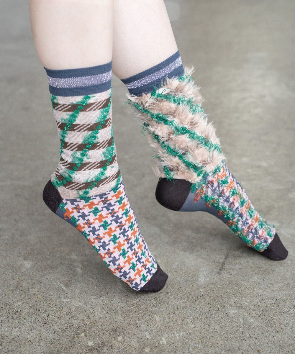 【コキュウ/COQ】のLESSER TALE ラメリバーシブルファーソックス 人気、トレンドファッション・服の通販 founy(ファニー) 　ファッション　Fashion　レディースファッション　Fashion for Women　ソックス&靴下　Socks & Hosiery　レッグウェア・ストッキング　Legwear & Hosiery　カラフル　Colorful Design　コレクション　Collection, Seasonal Line　ソックス　Socks, Hosiery　タンブラー　Tumbler, Travel Mug　バランス　Balance, Style Balance　リバーシブル　Reversible, Two-Sided　おすすめ　Recommended / Our Picks　犬　Dog　 other-1|ID: prp329100004777493 ipo3291000000035516125