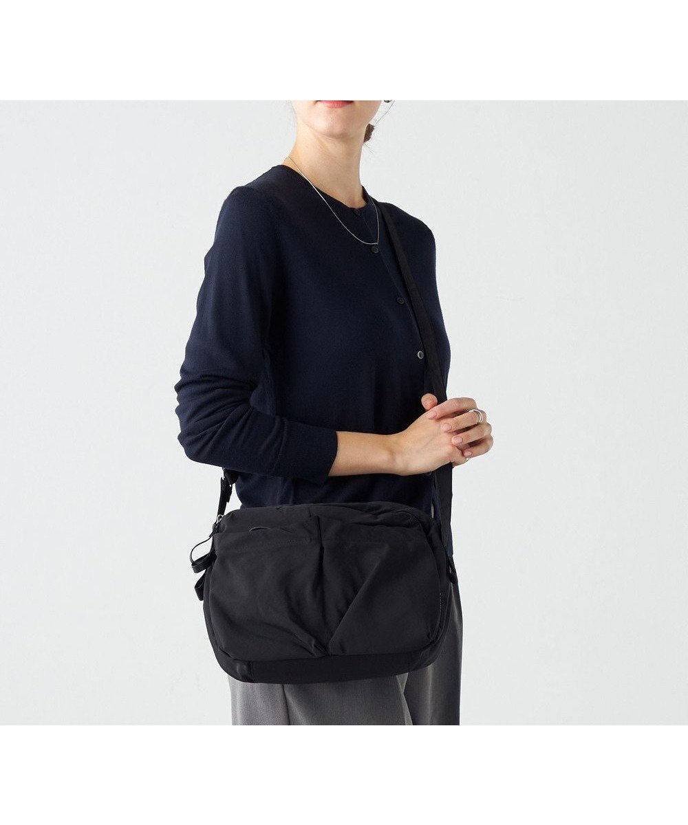 【ラ バガジェリー/LA BAGAGERIE】の【MONICA】フロントポケットショルダーバッグ 人気、トレンドファッション・服の通販 founy(ファニー) ファッション Fashion レディースファッション Fashion for Women バッグ Bags シンプル Simple, Minimal スマート Smart, Elegant トラベル Travel, Travel Gear フロント Front, Front Design ポケット Pocket, Pocket Detail other-1|ID: prp329100004778210 ipo3291000000034649336