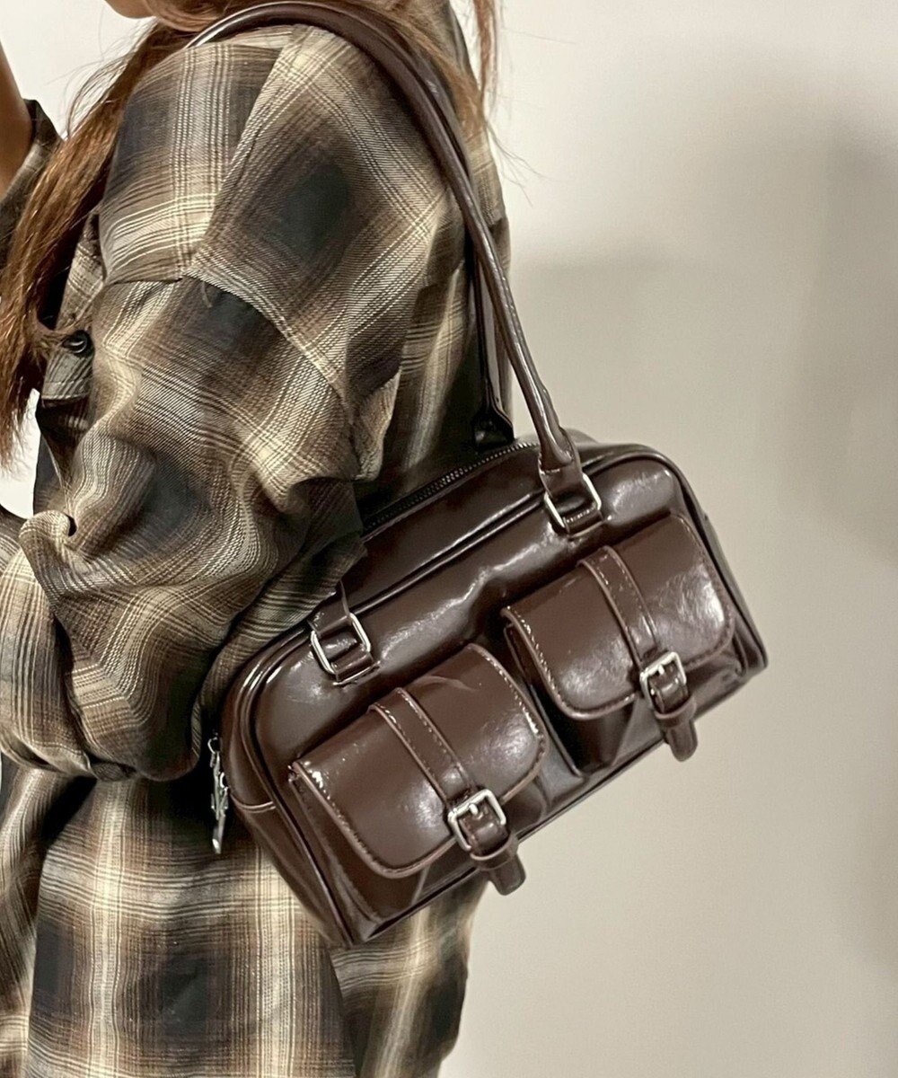 【ウィゴー/WEGO】のベルト2ポケットデザインボストンバッグ インテリア・キッズ・メンズ・レディースファッション・服の通販 founy(ファニー) ファッション Fashion レディースファッション Fashion for Women バッグ Bags ベルト&ウエストマーク Belts & Waist Accessories ガーリー Girly, Feminine Style スマホ Smartphone, Mobile Device フロント Front, Front Design ボストンバッグ Boston Bag, Retro Bag ポケット Pocket, Pocket Detail ブラウン|ID: prp329100004778834 ipo3291000000034656834