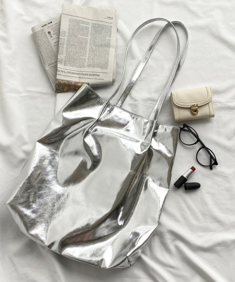 【ウィゴー/WEGO】のタックデザイントートバッグ インテリア・キッズ・メンズ・レディースファッション・服の通販 founy(ファニー) ファッション Fashion レディースファッション Fashion for Women バッグ Bags シンプル Simple, Minimal スクエア Square, Square Shape スマホ Smartphone, Mobile Device フェイクレザー Faux Leather, PU Leather ビジネス 仕事 通勤 Business / Work / Commuting シルバー|ID: prp329100004779969 ipo3291000000034674332