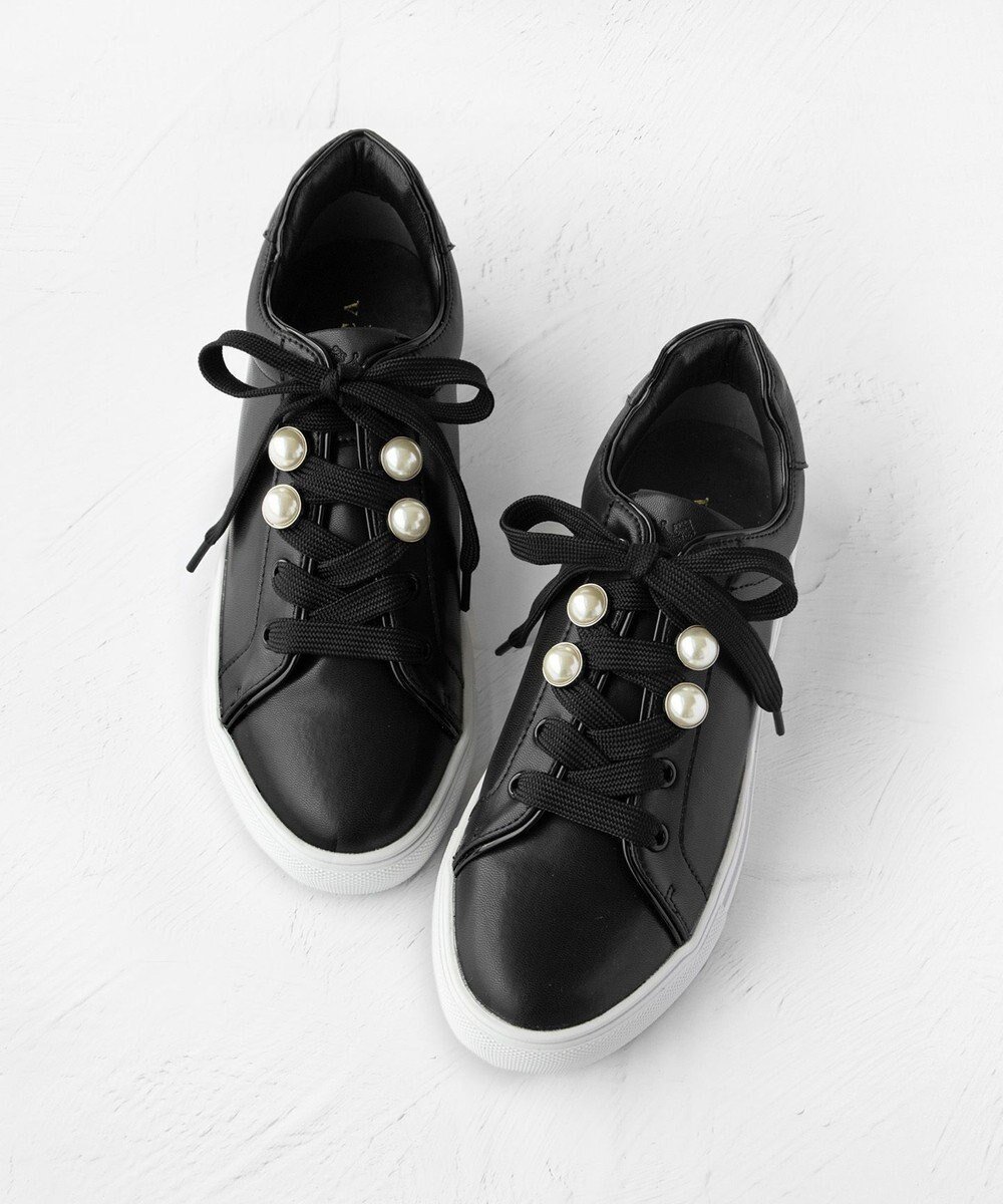 【トッカ/TOCCA】の【晴雨兼用】PEARL POINT RAIN SNEAKERS スニーカー インテリア・キッズ・メンズ・レディースファッション・服の通販 founy(ファニー) 　ファッション　Fashion　レディースファッション　Fashion for Women　クッション　Cushion, Throw Pillow　抗菌　Antibacterial, Bacteria-Resistant　スニーカー　Sneakers, Trainers　パール　Pearl, Pearl Accent　フェミニン　Feminine, Girly　リュクス　Luxury, Elegant, High-End, Chic　レース　Lace, Lace Fabric　ロマンティック　Romantic, Feminine Style　S/S・春夏　SS, Spring/Summer, Warm Season　夏　Summer　エレガント 上品　Elegant　2026年　2026　ブラック系|ID: prp329100004779982 ipo3291000000035701301