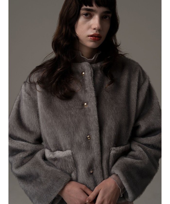 【テチチ/Te chichi】のグラデーションファーノーカラージャケット《2025winter catalog item》 インテリア・キッズ・メンズ・レディースファッション・服の通販 founy(ファニー) https://founy.com/ ファッション Fashion レディースファッション Fashion for Women アウター Coat / Outerwear Collection レディースジャケット・軽アウター Jackets ノーカラージャケット / シンプル上品コーデ Collarless Jackets 2025年 2025 2025-2026秋冬・A/W Autumn/Winter 2025–26 AW25–26 冬 Winter / This Winter グラデーション Gradient, Ombre ジャケット Jacket, Outerwear ハイネック High Neck, Mock Neck フロント Front, Front Design エレガント 上品 Elegant 夏 Summer S/S・春夏 SS, Spring/Summer, Warm Season A/W・秋冬 Autumn/Winter |ID: prp329100004779985 ipo3291000000034674395