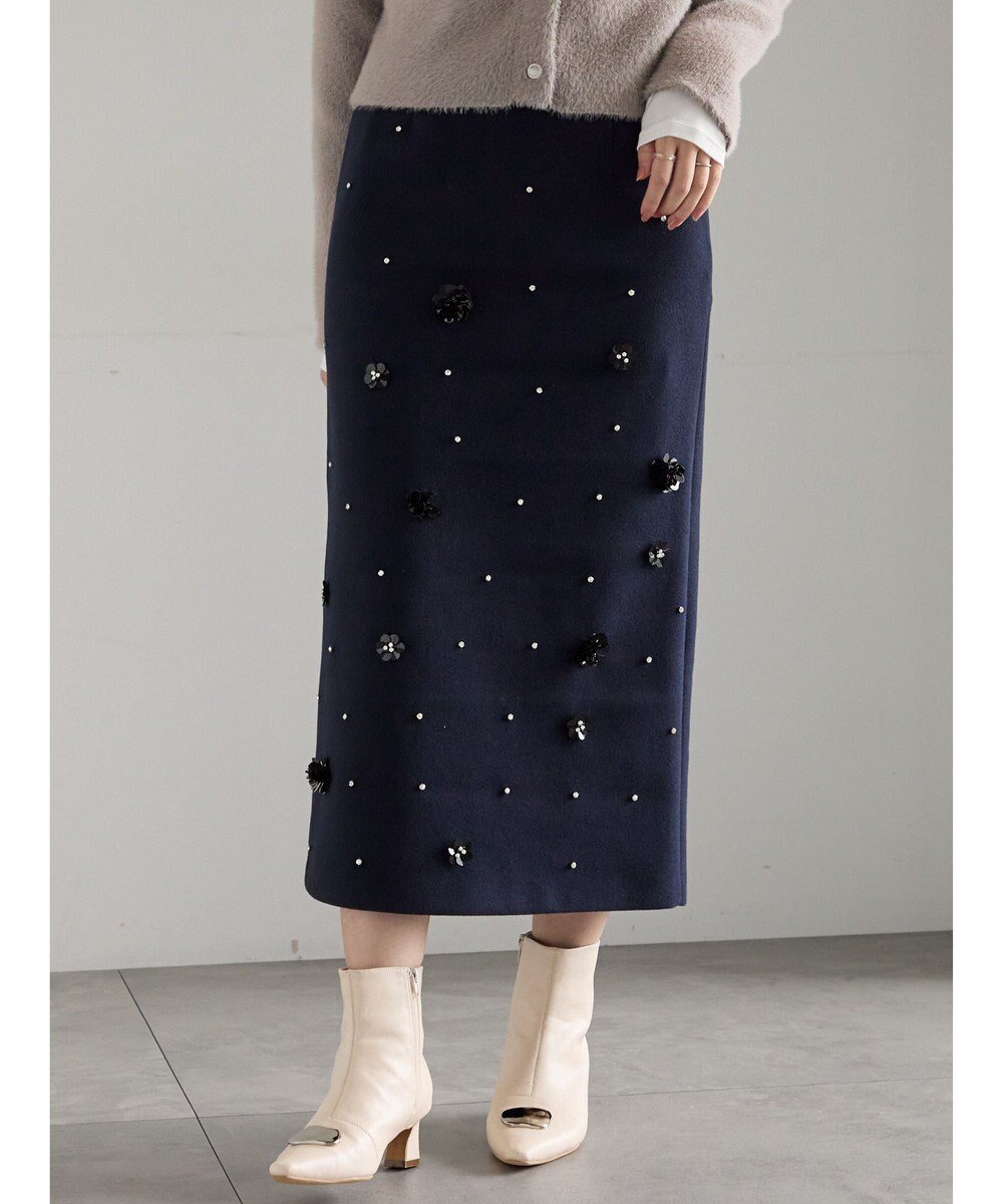 【テチチ/Te chichi】のビジューデザインナロースカート《2025winter catalog item》 インテリア・キッズ・メンズ・レディースファッション・服の通販 founy(ファニー) ファッション Fashion レディースファッション Fashion for Women スカート Skirts 2025年 2025 2025-2026秋冬・A/W Autumn/Winter 2025–26 AW25–26 冬 Winter / This Winter エレガント 上品 Elegant シンプル Simple, Minimal スリット Slit, Slit Detail バランス Balance, Style Balance ビジュー Bijou, Jewel-like Accent フェミニン Feminine, Girly フラワー Flower, Floral モチーフ Motif, Design Theme 夏 Summer S/S・春夏 SS, Spring/Summer, Warm Season A/W・秋冬 Autumn/Winter ネイビー|ID: prp329100004779988 ipo3291000000035410064