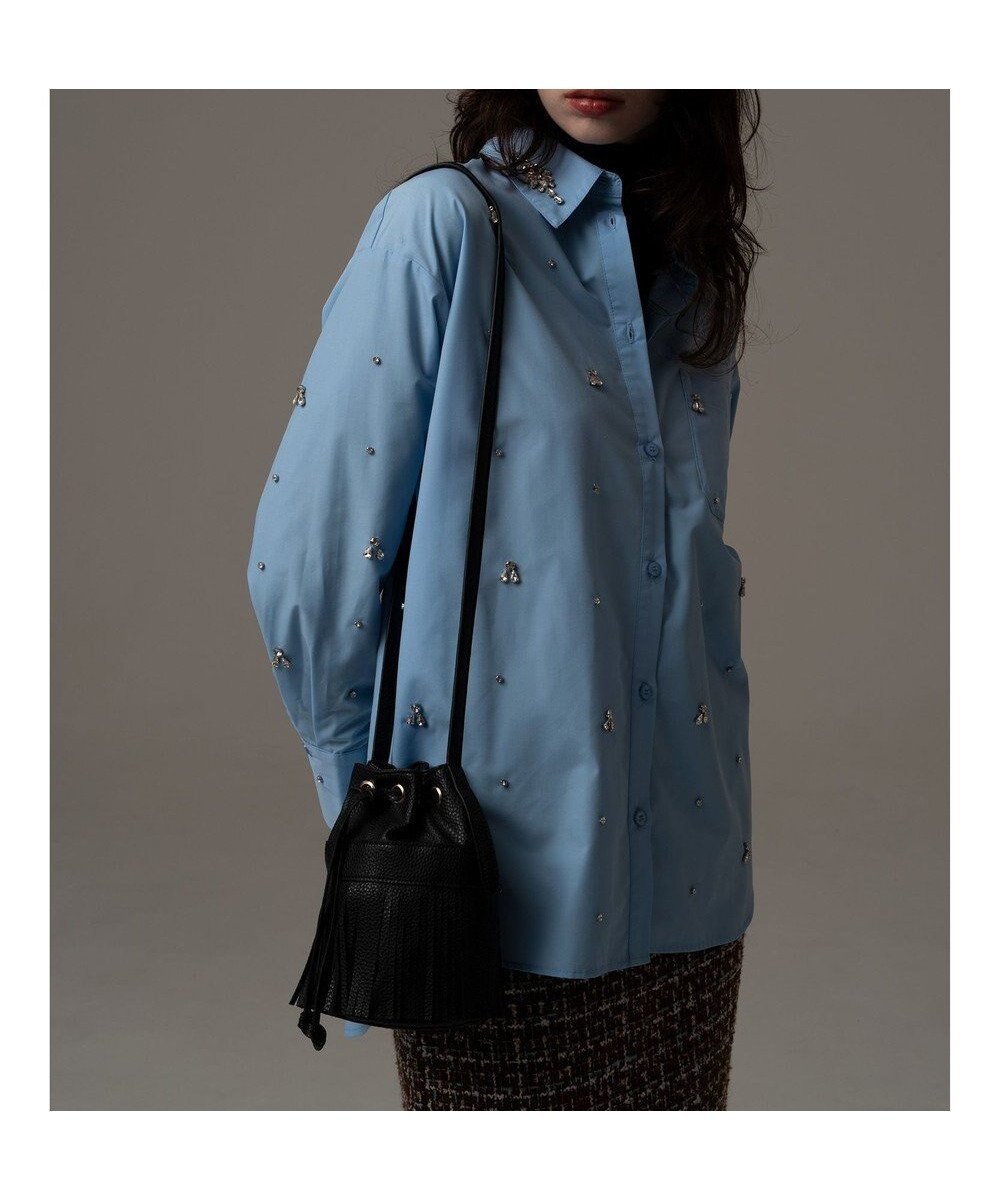 【テチチ/Te chichi】のビジューデザインシャツ《2025winter catalog item》 インテリア・キッズ・メンズ・レディースファッション・服の通販 founy(ファニー) ファッション Fashion レディースファッション Fashion for Women トップス・カットソー Cut & Sew Tops シャツ・ブラウス・オフィスカジュアル Elegant Blouses & Button-Ups 2025年 2025 2025-2026秋冬・A/W Autumn/Winter 2025–26 AW25–26 冬 Winter / This Winter インナー Innerwear オケージョン Occasion Wear カーディガン Cardigan, Knitwear シンプル Simple, Minimal ジャケット Jacket, Outerwear ビジュー Bijou, Jewel-like Accent メタル Metal, Metal Parts ランダム Random, Irregular 夏 Summer S/S・春夏 SS, Spring/Summer, Warm Season A/W・秋冬 Autumn/Winter サックスブルー|ID: prp329100004779997 ipo3291000000034674432