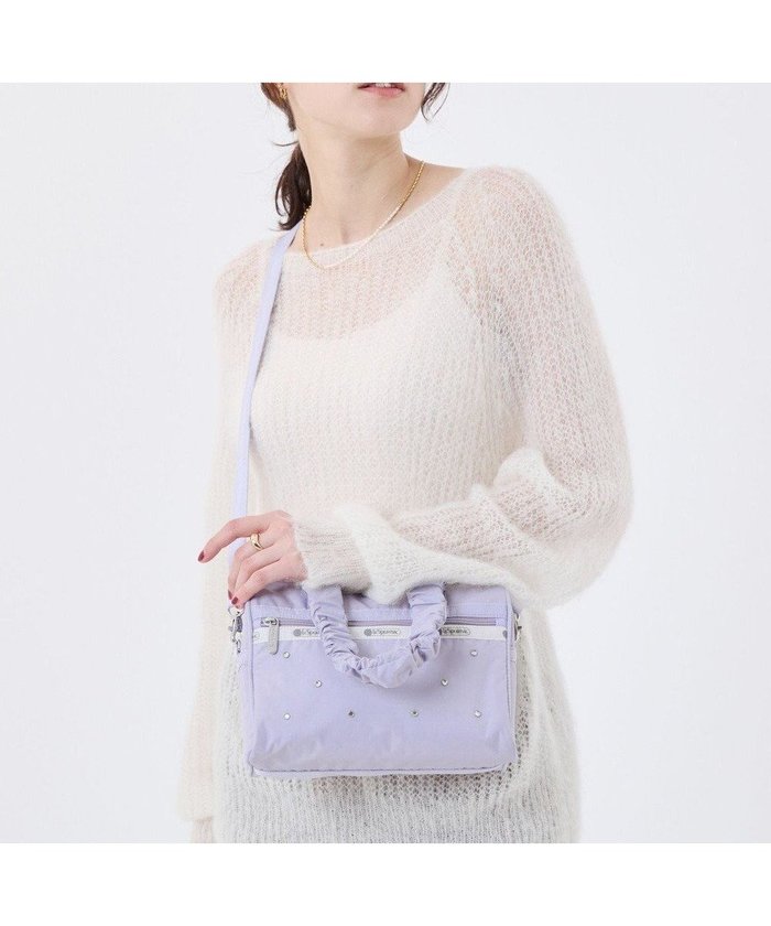 【レスポートサック/LeSportsac】のGH EVERYDAY SM SATCHEL /ビジューソフトラベンダー インテリア・キッズ・メンズ・レディースファッション・服の通販 founy(ファニー) https://founy.com/ ファッション Fashion レディースファッション Fashion for Women アクセサリー Fashion Accessories ギャザー Gathered, Ruffled コレクション Collection, Seasonal Line 軽量 Lightweight, Ultra Light ショルダー Shoulder, Shoulder Strap スポーツ Sports, Activewear 財布 Wallet, Purse トラベル Travel, Travel Gear ビジュー Bijou, Jewel-like Accent フリル Frill, Ruffle プリント Print, Printed Pattern ボストン Boston ポケット Pocket, Pocket Detail ラベンダー Lavender おすすめ Recommended / Our Picks 旅行 Travel エレガント 上品 Elegant ホリデーシーズン Holiday Season |ID: prp329100004780062 ipo3291000000034674777