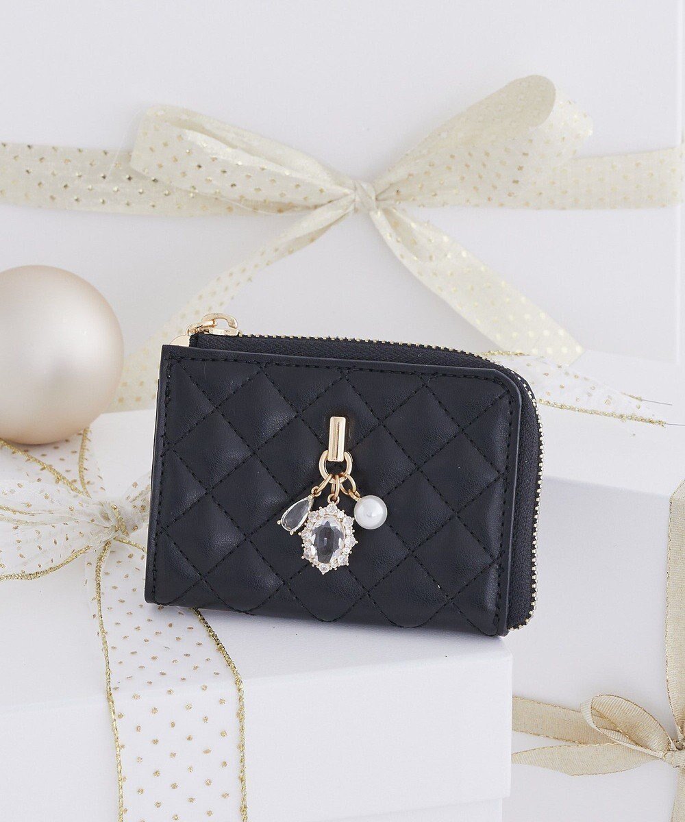 【メゾンドフルール/Maison de FLEUR】のビジューキーケース 人気、トレンドファッション・服の通販 founy(ファニー) 　ファッション　Fashion　レディースファッション　Fashion for Women　ミニ財布・二つ折り財布　Wallets & Card Cases　おすすめ　Recommended / Our Picks　アクセサリー　Fashion Accessories　キルティング　Quilted, Quilting　ギフト プレゼント　Gift / Present　ビジュー　Bijou, Jewel-like Accent　ホリデーシーズン　Holiday Season　エレガント 上品　Elegant　財布　Wallet, Purse　 other-1|ID: prp329100004780131 ipo3291000000034675037