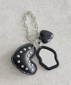 【アースミュージックアンドエコロジー/earth music&ecology】のハートモチーフミラー付きチャーム 人気、トレンドファッション・服の通販 founy(ファニー) ファッション Fashion レディースファッション Fashion for Women おすすめ Recommended / Our Picks アクセサリー Fashion Accessories ギフト プレゼント Gift / Present クール Cool, Chic シルバー Silver, Metallic Silver スタッズ Studs, Metal Accents チャーム Charm, Pendant フォルム Silhouette, Form モチーフ Motif, Design Theme thumbnail Black|ID: prp329100004780833 ipo3291000000034685674