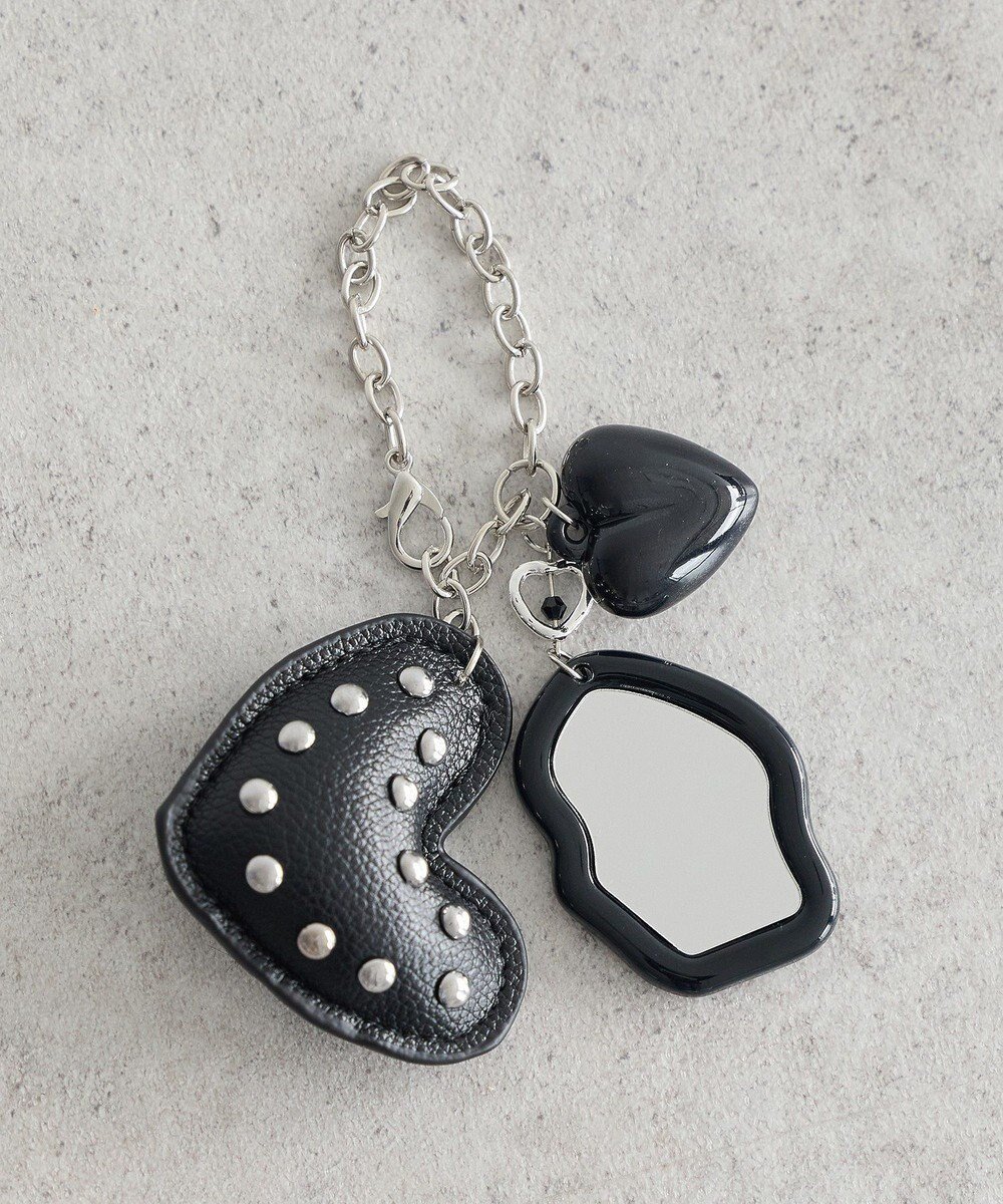 【アースミュージックアンドエコロジー/earth music&ecology】のハートモチーフミラー付きチャーム インテリア・キッズ・メンズ・レディースファッション・服の通販 founy(ファニー) 　ファッション　Fashion　レディースファッション　Fashion for Women　おすすめ　Recommended / Our Picks　アクセサリー　Fashion Accessories　ギフト プレゼント　Gift / Present　クール　Cool, Chic　シルバー　Silver, Metallic Silver　スタッズ　Studs, Metal Accents　チャーム　Charm, Pendant　フォルム　Silhouette, Form　モチーフ　Motif, Design Theme　Black|ID: prp329100004780833 ipo3291000000034685674