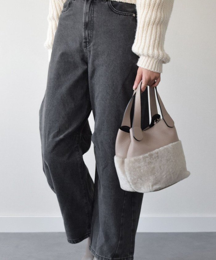 【インター ショシュール/INTER-CHAUSSURES】の【RIPANI】ムートンコンビハンドバッグ インテリア・キッズ・メンズ・レディースファッション・服の通販 founy(ファニー) https://founy.com/ ファッション Fashion レディースファッション Fashion for Women バッグ Bags イタリア Italy コレクション Collection, Seasonal Line コンビ Combo, Combination Style シンプル Simple, Minimal ムートン Shearling, Mouton |ID: prp329100004781910 ipo3291000000034696003