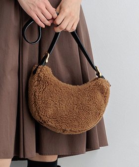 【23区/NIJYUSANKU】 【VIOLAd ORO】ボア ワンショルダーバッグ人気、トレンドファッション・服の通販 founy(ファニー) ファッション Fashion レディースファッション Fashion for Women バッグ Bags 2024年 2024 2024-2025秋冬・A/W Autumn/Winter 2024–25 AW24–25 イタリア Italy スマート Smart, Elegant ハーフ Half, Half-Length フォルム Silhouette, Form 財布 Wallet, Purse |ID:prp329100004781911