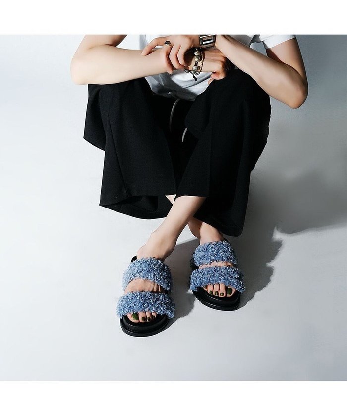 【モード エ ジャコモ/MODE ET JACOMO】のcarino エコファーもこもこサンダル インテリア・キッズ・メンズ・レディースファッション・服の通販 founy(ファニー) https://founy.com/ ファッション Fashion レディースファッション Fashion for Women 春 Spring 秋 Autumn サンダル Sandals, Summer Shoes シンプル Simple, Minimal スタイリッシュ Stylish, Fashionable スタンダード Standard, Basic スリッポン Slip-On, Loafer トレンド Trend, Trending Now フェミニン Feminine, Girly フォルム Silhouette, Form ベーシック Basic, Essential モコモコ Fuzzy, Fluffy S/S・春夏 SS, Spring/Summer, Warm Season おすすめ Recommended / Our Picks 夏 Summer エレガント 上品 Elegant |ID: prp329100004781918 ipo3291000000034696040