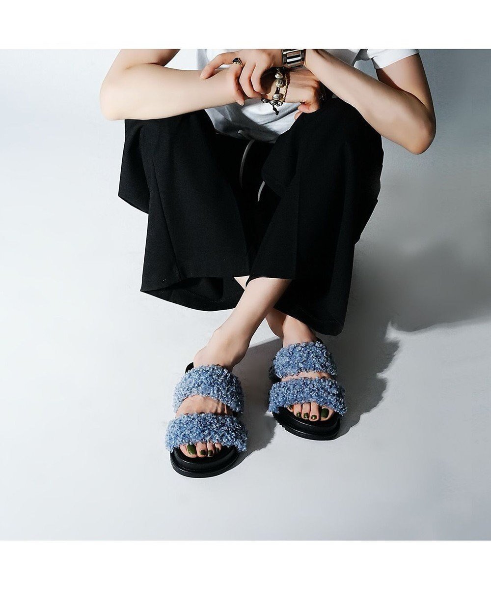【モード エ ジャコモ/MODE ET JACOMO】のcarino エコファーもこもこサンダル インテリア・キッズ・メンズ・レディースファッション・服の通販 founy(ファニー) 　ファッション　Fashion　レディースファッション　Fashion for Women　春　Spring　秋　Autumn　サンダル　Sandals, Summer Shoes　シンプル　Simple, Minimal　スタイリッシュ　Stylish, Fashionable　スタンダード　Standard, Basic　スリッポン　Slip-On, Loafer　トレンド　Trend, Trending Now　フェミニン　Feminine, Girly　フォルム　Silhouette, Form　ベーシック　Basic, Essential　モコモコ　Fuzzy, Fluffy　S/S・春夏　SS, Spring/Summer, Warm Season　おすすめ　Recommended / Our Picks　夏　Summer　エレガント 上品　Elegant　ブルー|ID: prp329100004781918 ipo3291000000034696041