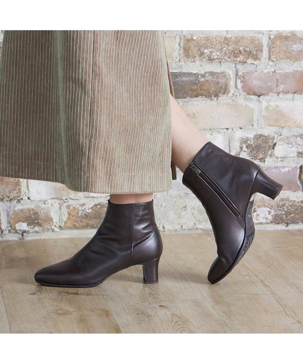 【モード エ ジャコモ/MODE ET JACOMO】のD ICI ラウンドスクエアトゥショートブーツ 人気、トレンドファッション・服の通販 founy(ファニー) ファッション Fashion レディースファッション Fashion for Women ショート Short, Short Length シンプル Simple, Minimal トレンド Trend, Trending Now ビジネス 仕事 通勤 Business / Work / Commuting フォルム Silhouette, Form エレガント 上品 Elegant 日本製 Made In Japan A/W・秋冬 Autumn/Winter 軽量 Lightweight, Ultra Light other-1|ID: prp329100004781959 ipo3291000000034696333