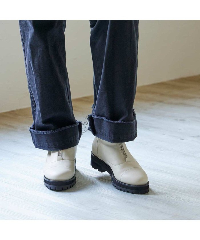 【イング/ing】のing 【サスティナブルシリーズ】タンクソールフロントジップブーツ インテリア・キッズ・メンズ・レディースファッション・服の通販 founy(ファニー) https://founy.com/ ファッション Fashion レディースファッション Fashion for Women 厚底 Platform Shoes 軽量 Lightweight, Ultra Light シューズ Shoes, Footwear ショート Short, Short Length シンプル Simple, Minimal センター Center, Center Line トレンド Trend, Trending Now バランス Balance, Style Balance ベーシック Basic, Essential A/W・秋冬 Autumn/Winter エレガント 上品 Elegant |ID: prp329100004781970 ipo3291000000034696371