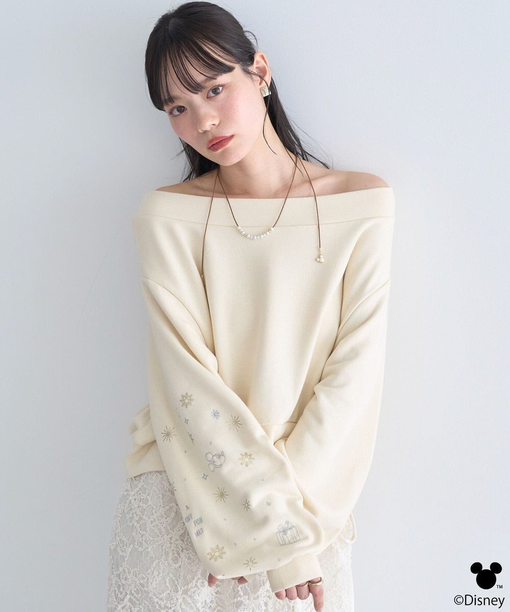 【アースミュージックアンドエコロジー/earth music&ecology】のDisney/キラキラモチーフ刺繍オフショルスウェット インテリア・キッズ・メンズ・レディースファッション・服の通販 founy(ファニー) 　ファッション　Fashion　レディースファッション　Fashion for Women　トップス・カットソー　Cut & Sew Tops　レディースパーカー・カジュアルフーディー　Casual Hoodies & Sweatshirts　スウェット・クルーネックトップス　Sweatshirts & Crewnecks / Relaxed Fit Sweat Tops　キャラクター　Character, Licensed Characters　スウェット / スエット　Sweatshirt, Sweatwear　バランス　Balance, Style Balance　フェミニン　Feminine, Girly　フォルム　Silhouette, Form　プリント　Print, Printed Pattern　ボトム　Bottoms, Lower Wear　モチーフ　Motif, Design Theme　A/W・秋冬　Autumn/Winter　アイボリー|ID: prp329100004782715 ipo3291000000034706680