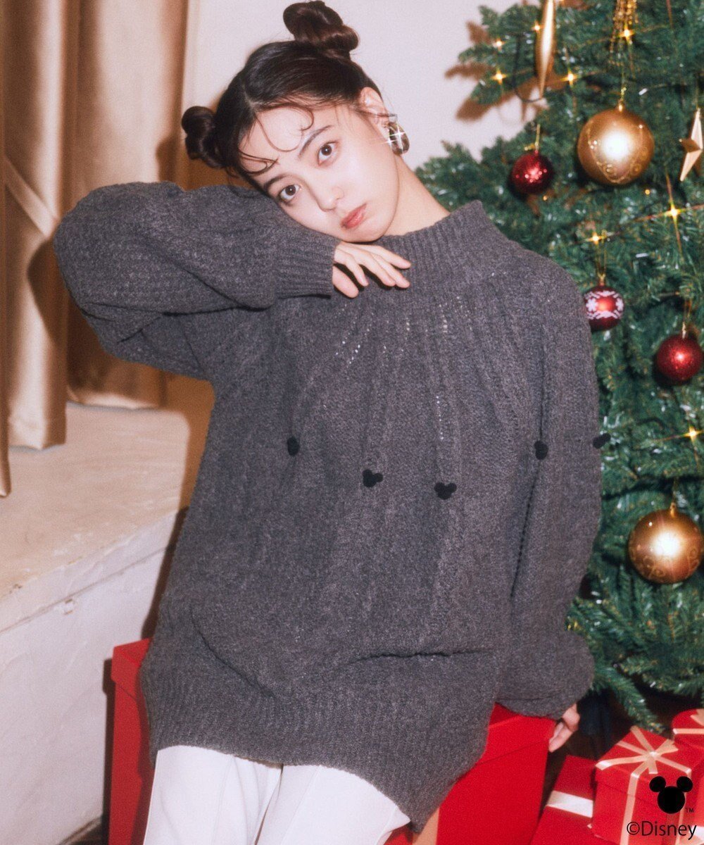 【アースミュージックアンドエコロジー/earth music&ecology】のDisney/ポイントミッキーケーブルニット インテリア・キッズ・メンズ・レディースファッション・服の通販 founy(ファニー) 　ファッション　Fashion　レディースファッション　Fashion for Women　トップス・カットソー　Cut & Sew Tops　ニット　Knit Tops & Sweaters　おすすめ　Recommended / Our Picks　セーター　Sweater, Knitwear　ポンポン　Pom-Pom, Fluffy Ball　A/W・秋冬　Autumn/Winter　チャコールグレー|ID: prp329100004782716 ipo3291000000034706682