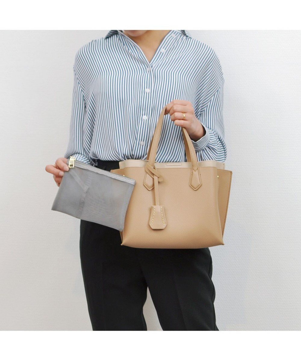 【アンビリオン/UNBILLION】のカシュカシュ cachechche / セパレートカラーパーテーショントート インテリア・キッズ・メンズ・レディースファッション・服の通販 founy(ファニー) 　ファッション　Fashion　レディースファッション　Fashion for Women　バッグ　Bags　カラフル　Colorful Design　チャーム　Charm, Pendant　ハンド　Hand, Handmade　ベーシック　Basic, Essential　ポケット　Pocket, Pocket Detail　ポーチ　Pouch, Small Case　ミックス　Mix, Mixed Style　メッシュ　Mesh, Net Fabric　モチーフ　Motif, Design Theme　再入荷　Restock / Back in Stock　オークベージュ|ID: prp329100004782751 ipo3291000000034706875