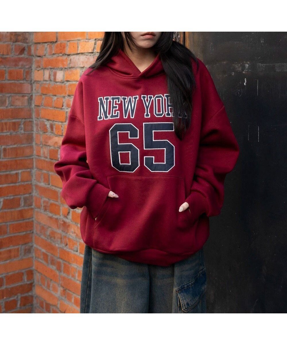 【ウィゴー/WEGO】の裏起毛グラフィックビッグプルパーカー インテリア・キッズ・メンズ・レディースファッション・服の通販 founy(ファニー) 　ファッション　Fashion　レディースファッション　Fashion for Women　トップス・カットソー　Cut & Sew Tops　レディースパーカー・カジュアルフーディー　Casual Hoodies & Sweatshirts　春　Spring　秋　Autumn　カーゴパンツ　Cargo Pants, Utility Pants　キャップ　Cap, Baseball Cap　グラフィック　Graphic, Graphic Design　ショルダー　Shoulder, Shoulder Strap　スニーカー　Sneakers, Trainers　スマホ　Smartphone, Mobile Device　スラックス　Slacks, Dress Pants　デニム　Denim, Jeans Material　トレンド　Trend, Trending Now　ドロップ　Drop Shoulder, Dropped Style　長袖　Long Sleeve, Full Sleeve　バランス　Balance, Style Balance　パーカー　Hoodie, Parka　冬　Winter / This Winter　A/W・秋冬　Autumn/Winter　ワイン|ID: prp329100004782756 ipo3291000000034826993