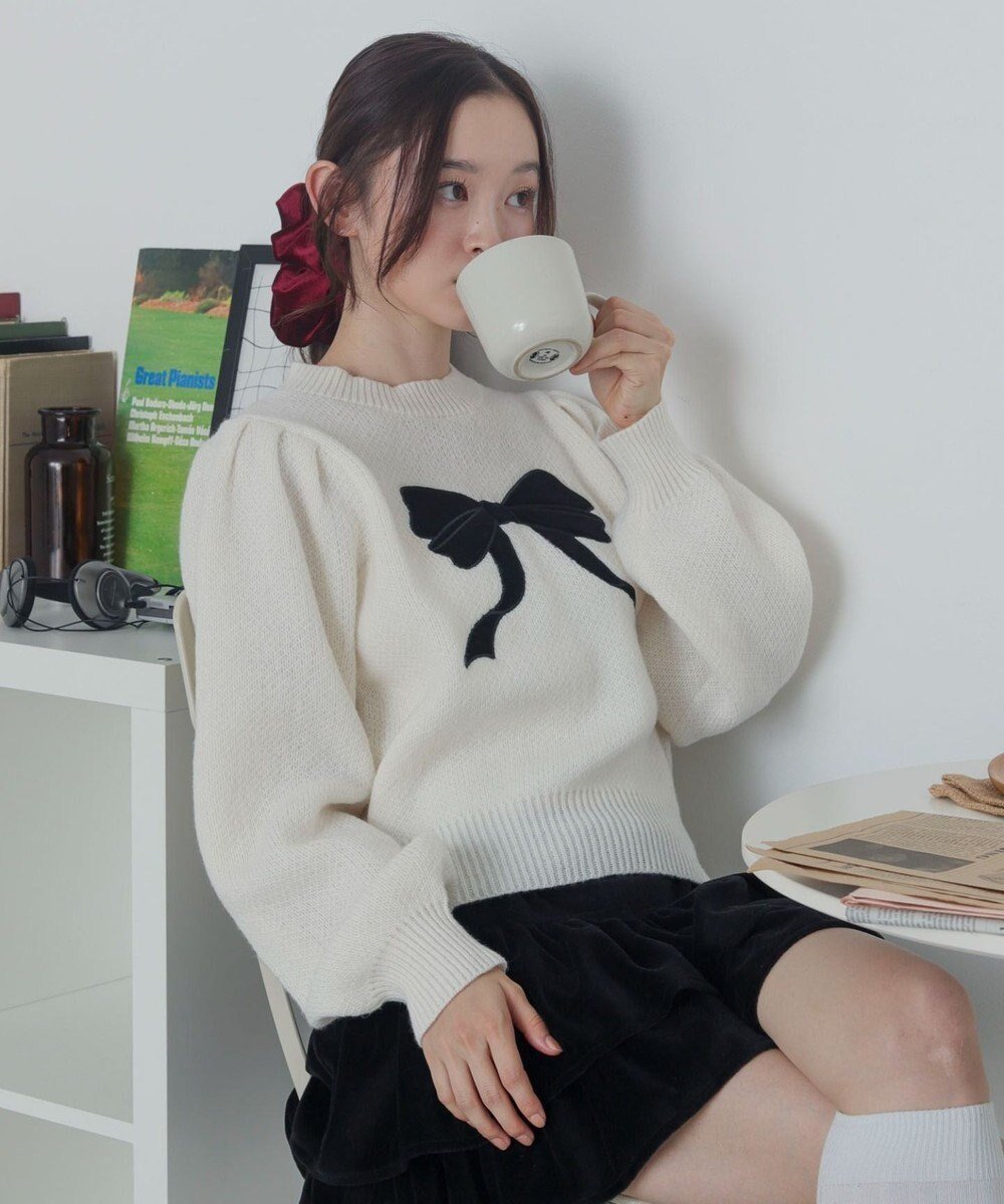 【ウィゴー/WEGO】のベロアリボンアップリケタックスリーブニット インテリア・キッズ・メンズ・レディースファッション・服の通販 founy(ファニー) 　ファッション　Fashion　レディースファッション　Fashion for Women　トップス・カットソー　Cut & Sew Tops　ニット　Knit Tops & Sweaters　ベロアトップス　Velour Tops / Velvet-Look Items　インナー　Innerwear　春　Spring　秋　Autumn　ガーリー　Girly, Feminine Style　スマホ　Smartphone, Mobile Device　セーター　Sweater, Knitwear　デニム　Denim, Jeans Material　長袖　Long Sleeve, Full Sleeve　バランス　Balance, Style Balance　フェミニン　Feminine, Girly　ベロア　Velour, Soft Velvet　ボトム　Bottoms, Lower Wear　ミニスカート　Mini Skirt, Short Skirt　リボン　Ribbon, Bow　ロング　Long, Long-Length　冬　Winter / This Winter　A/W・秋冬　Autumn/Winter　エレガント 上品　Elegant　ホワイトアイボリー|ID: prp329100004782760 ipo3291000000034706922