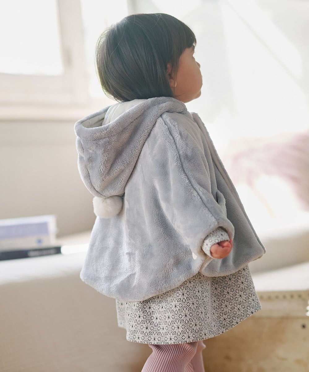 【組曲 / KIDS/KUMIKYOKU】の【90㎝】あったかリバーシブルマント インテリア・キッズ・メンズ・レディースファッション・服の通販 founy(ファニー) 　ファッション　Fashion　キッズファッション　Fashion for Kids　アウター　Coat Outerwear /Kids　ジャケット　Jacket, Outerwear　フラワー　Flower, Floral　プリント　Print, Printed Pattern　モチーフ　Motif, Design Theme　リバーシブル　Reversible, Two-Sided　A/W・秋冬　Autumn/Winter　グレー|ID: prp329100004784153 ipo3291000000034724585