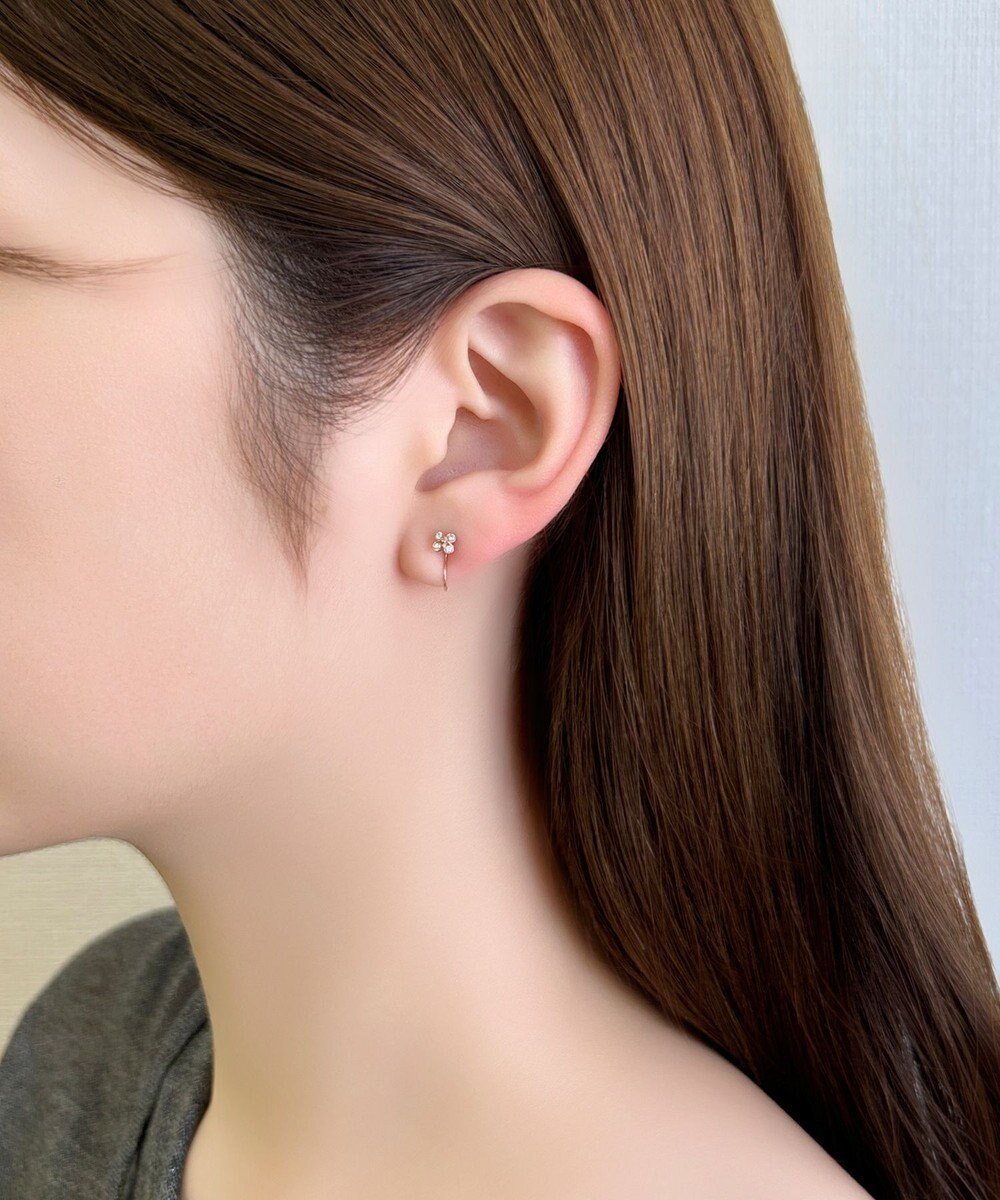 【フィービィー/phoebe】の【痛くないシリーズ/金属アレルギー対応】タイニーフローラライトフィットイヤリング/サージカルステンレス シャンパンゴールド 人気、トレンドファッション・服の通販 founy(ファニー) ファッション Fashion レディースファッション Fashion for Women ジュエリー Jewelry ファッションリング Fashion Rings イヤリング・フープ・ドロップタイプ Hoop, Drop & Clip Earrings アクセサリー Fashion Accessories イヤリング Earrings コンパクト Compact, Small Size ビジュー Bijou, Jewel-like Accent フラワー Flower, Floral モチーフ Motif, Design Theme エレガント 上品 Elegant 軽量 Lightweight, Ultra Light other-1|ID: prp329100004784758 ipo3291000000034735511