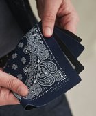 【五大陸/gotairiku / MEN】のBOX入りでギフトに最適【高機能吸水 / 抗菌防臭加工/シワになりにくい】バンダナハンカチ ネイビー×白ペイズリー|ID: prp329100004784795 ipo3291000000034735651