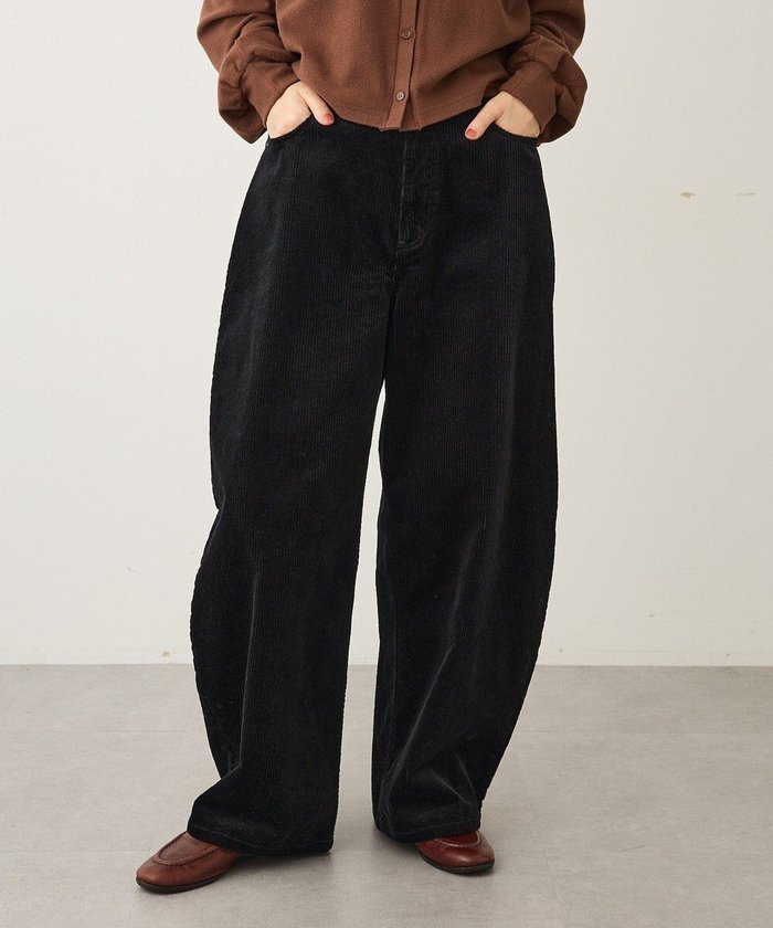 【クラフトスタンダードブティック/CRAFT STANDARD BOUTIQUE】のコーデュロイコクーンパンツ インテリア・キッズ・メンズ・レディースファッション・服の通販 founy(ファニー) https://founy.com/ ファッション Fashion レディースファッション Fashion for Women パンツ Pants & Trousers コーデュロイ Corduroy, Cord Fabric ショート Short, Short Length スニーカー Sneakers, Trainers トレンド Trend, Trending Now 定番 Standard, Basic Item バランス Balance, Style Balance ボトム Bottoms, Lower Wear ポケット Pocket, Pocket Detail ロング Long, Long-Length ロールアップ Roll-Up, Cuffed Hem A/W・秋冬 Autumn/Winter おすすめ Recommended / Our Picks |ID: prp329100004784875 ipo3291000000034736039