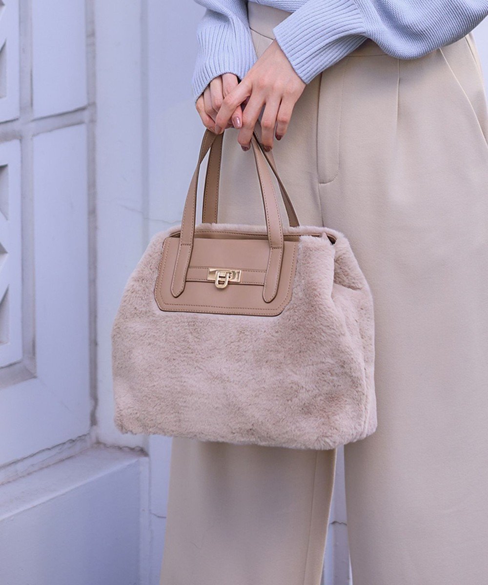 【エニィ スィス/any SiS】の【2WAY】ベルトメタルファートート バッグ 人気、トレンドファッション・服の通販 founy(ファニー) 　ファッション　Fashion　レディースファッション　Fashion for Women　バッグ　Bags　ベルト&ウエストマーク　Belts & Waist Accessories　ショルダー　Shoulder, Shoulder Strap　フェイクファー　Faux Fur, Imitation Fur　人気　Popular, Best Seller　 other-1|ID: prp329100004787087 ipo3291000000034745614