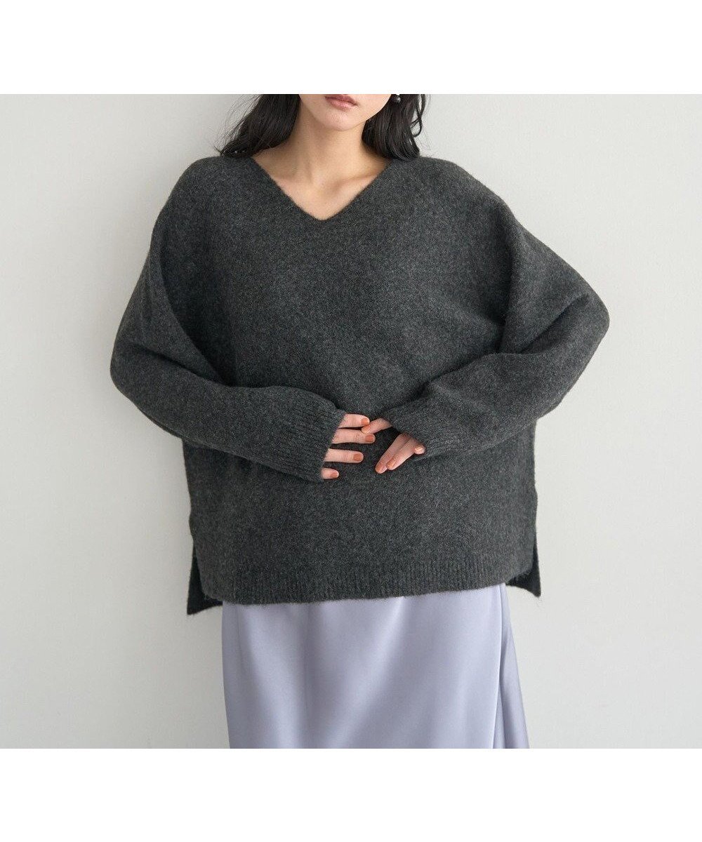 【イェッカ ヴェッカ/YECCA VECCA】のVネックルーズニット インテリア・キッズ・メンズ・レディースファッション・服の通販 founy(ファニー) 　ファッション　Fashion　レディースファッション　Fashion for Women　トップス・カットソー　Cut & Sew Tops　ニット　Knit Tops & Sweaters　Vネックトップス　V-Neck Tops / V-Cut Neckline Shirts　スリット　Slit, Slit Detail　セーター　Sweater, Knitwear　デコルテ　Décolleté, Neckline　ハイネック　High Neck, Mock Neck　ポケット　Pocket, Pocket Detail　ルーズ　Loose, Oversized　A/W・秋冬　Autumn/Winter　Charcoal Gray|ID: prp329100004787122 ipo3291000000034745730