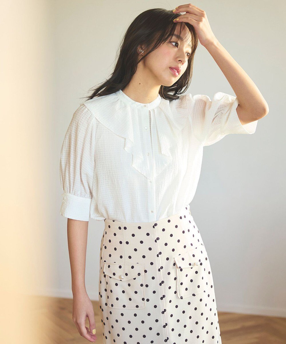 【フェルゥ/Feroux】の【洗える】ラッフルフリル ブラウス インテリア・キッズ・メンズ・レディースファッション・服の通販 founy(ファニー) 　ファッション　Fashion　レディースファッション　Fashion for Women　トップス・カットソー　Cut & Sew Tops　シャツ・ブラウス・オフィスカジュアル　Elegant Blouses & Button-Ups　おすすめ　Recommended / Our Picks　エレガント 上品　Elegant　キャミソール　Camisole, Spaghetti Strap Top　ギンガム　Gingham, Gingham Fabric　タンク　Tank Top, Sleeveless Top　チェック　Check, Plaid, Tartan　デニム　Denim, Jeans Material　ボトム　Bottoms, Lower Wear　ラッフル　Ruffle, Frill　夏　Summer　春　Spring　S/S・春夏　SS, Spring/Summer, Warm Season　洗える　Machine Washable　ホワイト系|ID: prp329100004789664 ipo3291000000034757689