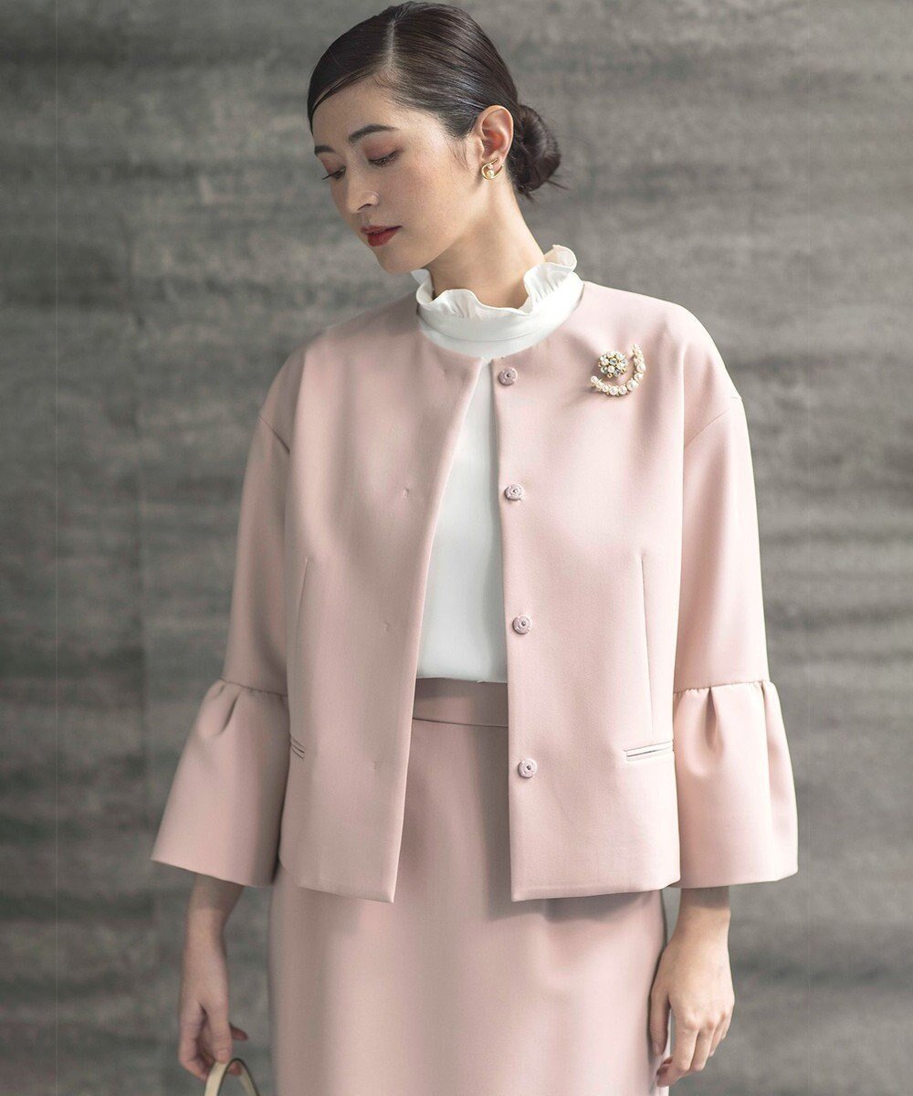 【組曲/KUMIKYOKU】の【KUMIKYOKU NAVY】コンフォータブルドレープ ジャケット インテリア・キッズ・メンズ・レディースファッション・服の通販 founy(ファニー) ファッション Fashion レディースファッション Fashion for Women アウター Coat / Outerwear Collection レディースジャケット・軽アウター Jackets ノーカラージャケット / シンプル上品コーデ Collarless Jackets インナー Innerwear コレクション Collection, Seasonal Line コンパクト Compact, Small Size ジャケット Jacket, Outerwear スタイリッシュ Stylish, Fashionable セットアップ Set-Up, Coordinated Outfit トレンド Trend, Trending Now ドレス Dress, One-Piece フォルム Silhouette, Form フォーマル Formal, Dressy フレア Flare, Flared ベスト Vest, Waistcoat A/W・秋冬 Autumn/Winter 2022年 2022 S/S・春夏 SS, Spring/Summer, Warm Season 2022-2023秋冬・A/W Autumn/Winter 2022–23 AW22–23 夏 Summer エレガント 上品 Elegant シャンパンピンク系|ID: prp329100004789678 ipo3291000000034757897