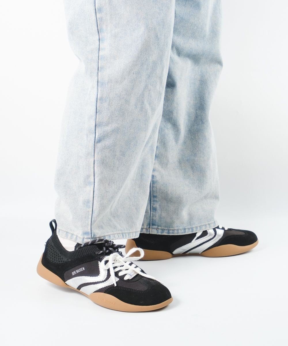 【スティーブマデン/STEVE MADDEN】のBISCOTTI レトロコートニットスニーカー インテリア・キッズ・メンズ・レディースファッション・服の通販 founy(ファニー) 　ファッション　Fashion　レディースファッション　Fashion for Women　アウター　Coat / Outerwear Collection　コート・ロングコート・ピーコート　Long Coats, Peacoats & More　クラシカル　Classical, Vintage-Inspired　シューズ　Shoes, Footwear　シンプル　Simple, Minimal　スニーカー　Sneakers, Trainers　バランス　Balance, Style Balance　フォルム　Silhouette, Form　厚底　Platform Shoes　ブラックシルバー|ID: prp329100004791589 ipo3291000000035549535