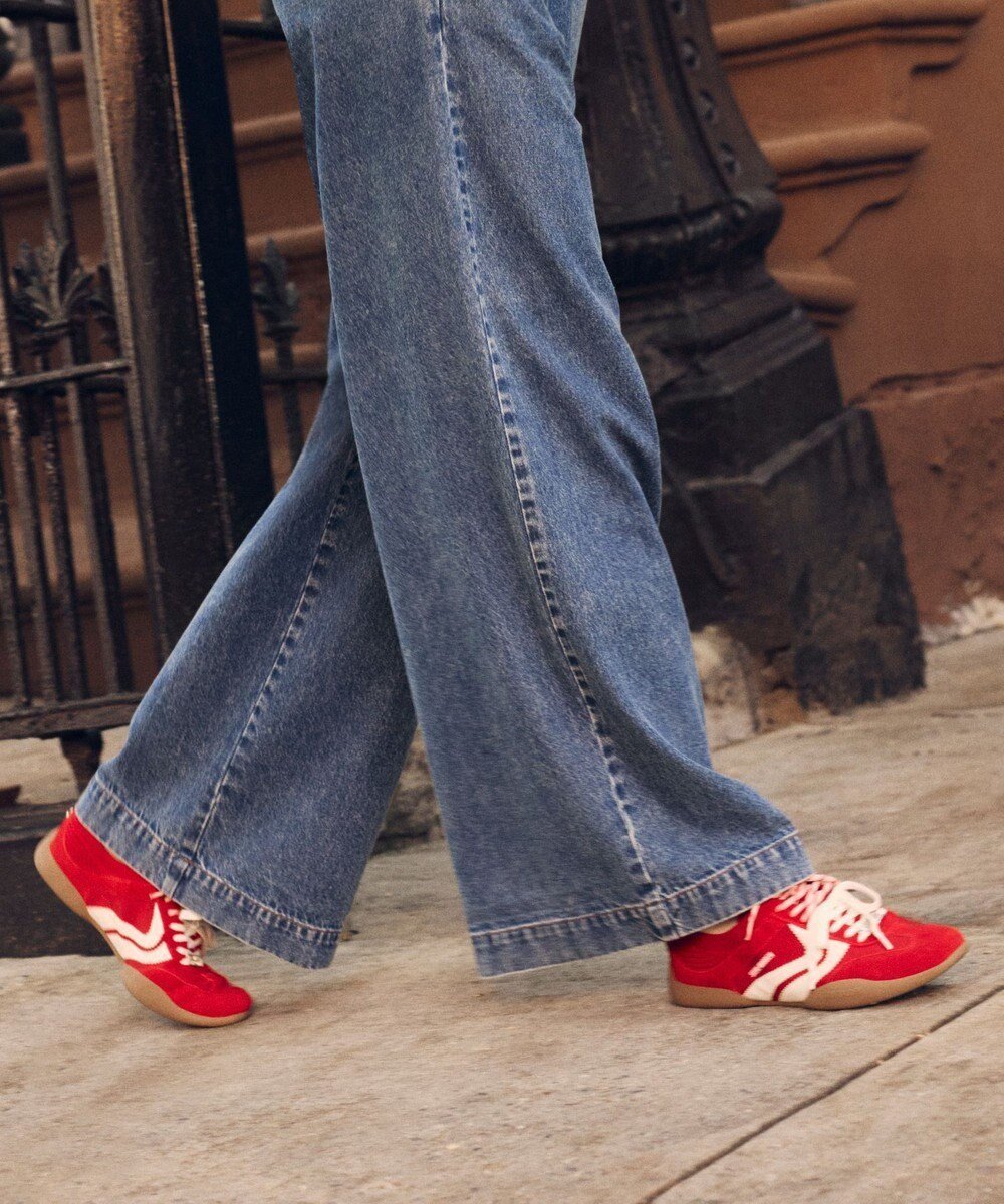 【スティーブマデン/STEVE MADDEN】のBISCOTTI レトロコートニットスニーカー インテリア・キッズ・メンズ・レディースファッション・服の通販 founy(ファニー) 　ファッション　Fashion　レディースファッション　Fashion for Women　アウター　Coat / Outerwear Collection　コート・ロングコート・ピーコート　Long Coats, Peacoats & More　クラシカル　Classical, Vintage-Inspired　シューズ　Shoes, Footwear　シンプル　Simple, Minimal　スニーカー　Sneakers, Trainers　バランス　Balance, Style Balance　フォルム　Silhouette, Form　厚底　Platform Shoes　レッドホワイト|ID: prp329100004791589 ipo3291000000035549537