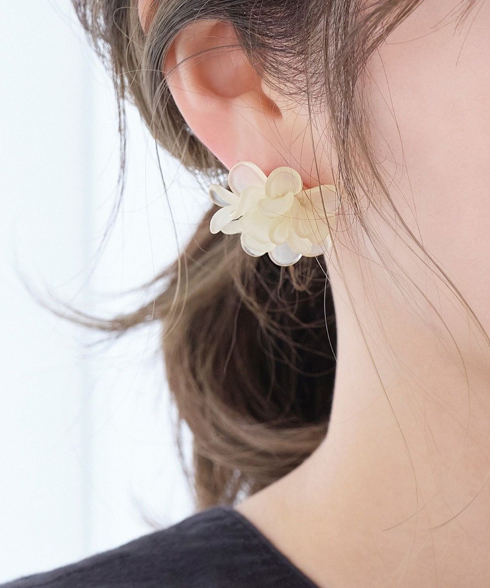 【フィービィー/phoebe】のマーガレットフラワーカラーピアス アイボリー 人気、トレンドファッション・服の通販 founy(ファニー) ファッション Fashion レディースファッション Fashion for Women アクセサリー Fashion Accessories アクリル Acrylic Material イエロー Yellow other-1|ID: prp329100004791632 ipo3291000000034767827