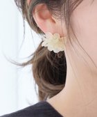 【フィービィー/phoebe】のマーガレットフラワーカラーピアス アイボリー アイボリー|ID: prp329100004791632 ipo3291000000034767828
