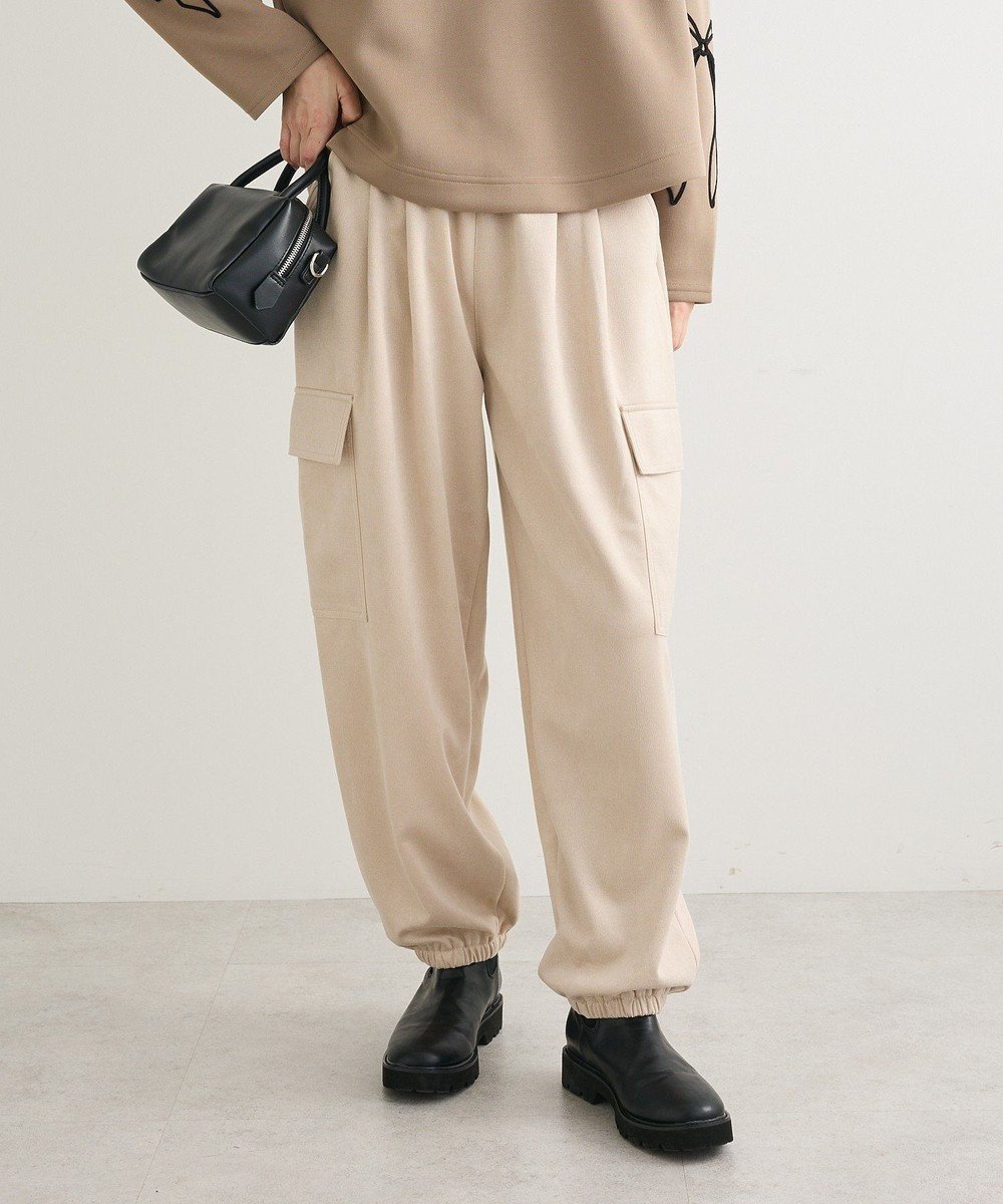 【グリーンパークス/Green Parks】のスウェードカーゴパンツ インテリア・キッズ・メンズ・レディースファッション・服の通販 founy(ファニー) 　ファッション　Fashion　レディースファッション　Fashion for Women　パンツ　Pants & Trousers　おすすめ　Recommended / Our Picks　とろみ　Fluid, Flowy Fabric　シェイプ　Shape, Slim Fit　フィット　Fit, Slim Fit　ポケット　Pocket, Pocket Detail　A/W・秋冬　Autumn/Winter　Ivory|ID: prp329100004791671 ipo3291000000035549585