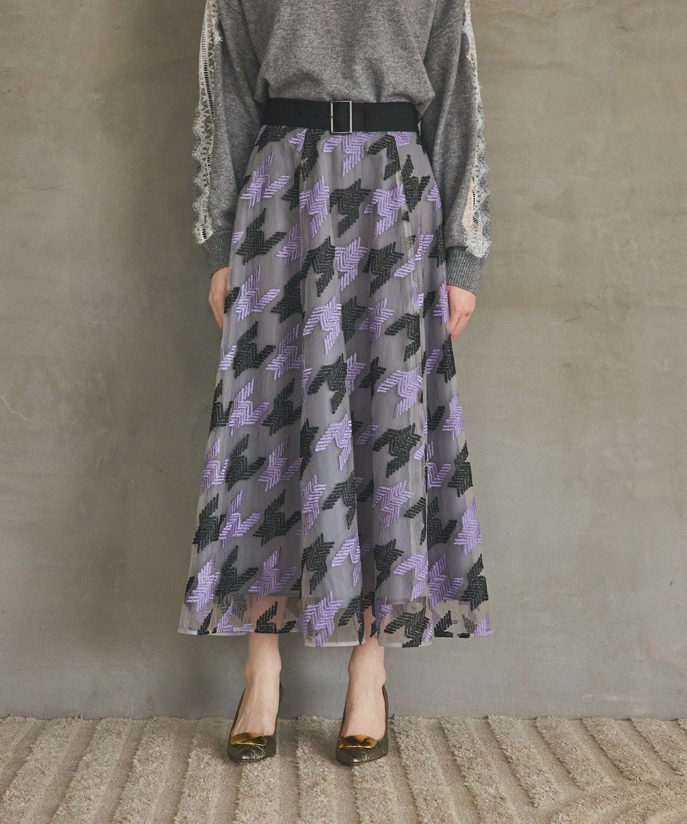 【グレース コンチネンタル/GRACE CONTINENTAL】の千鳥刺繍チュールスカート 人気、トレンドファッション・服の通販 founy(ファニー) 　ファッション　Fashion　レディースファッション　Fashion for Women　スカート　Skirts　シアー　Sheer, See-Through　チュール　Tulip, Tulip Motif　フレア　Flare, Flared　ミリタリー　Military, Army Style　エレガント 上品　Elegant　A/W・秋冬　Autumn/Winter　 other-1|ID: prp329100004791724 ipo3291000000034768224