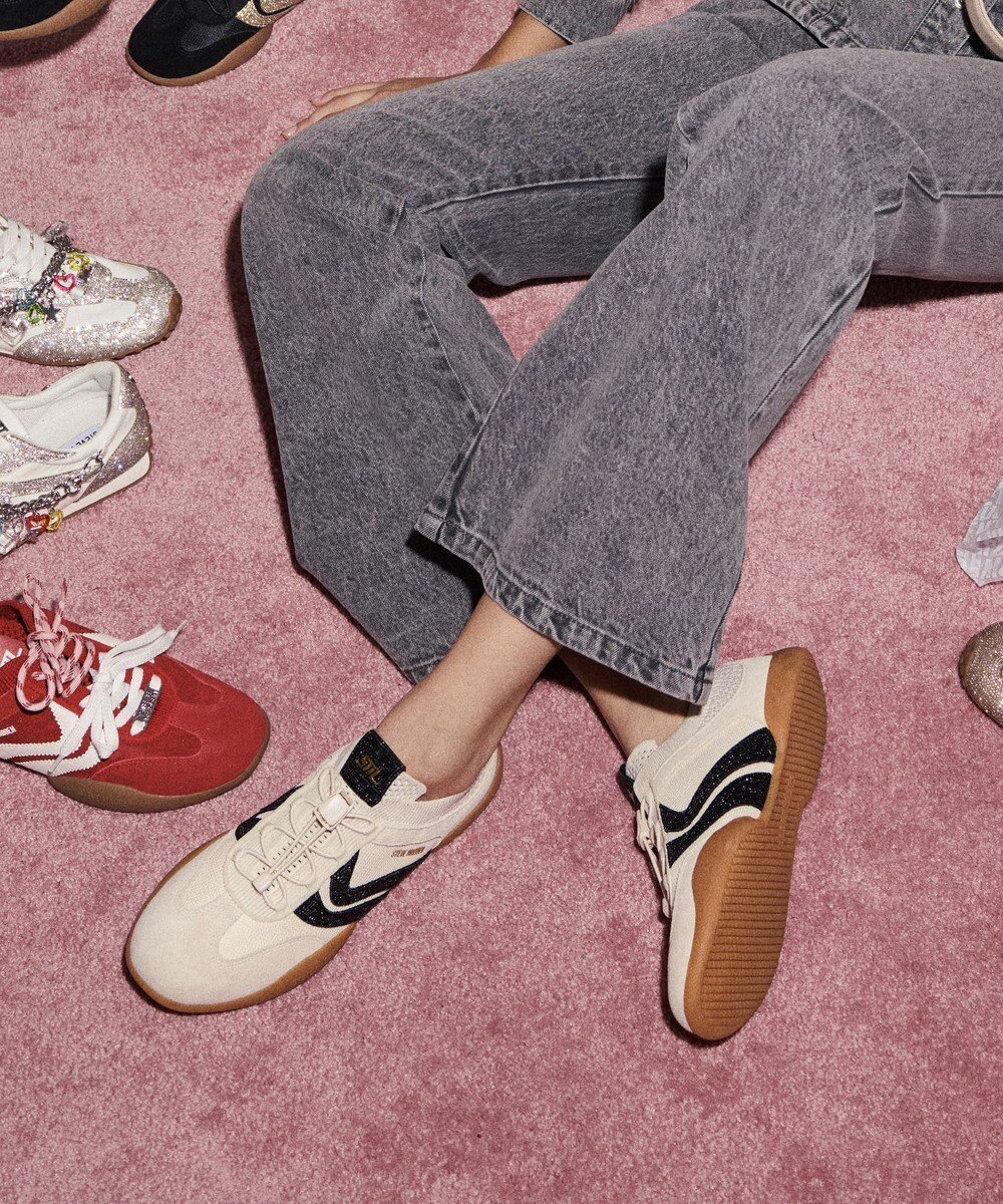 【スティーブマデン/STEVE MADDEN】のBISCOTTI-R ラインストーンコートニットスニーカー 人気、トレンドファッション・服の通販 founy(ファニー) 　ファッション　Fashion　レディースファッション　Fashion for Women　アウター　Coat / Outerwear Collection　コート・ロングコート・ピーコート　Long Coats, Peacoats & More　厚底　Platform Shoes　シューズ　Shoes, Footwear　シンプル　Simple, Minimal　ストーン　Stone, Gem-Like　スニーカー　Sneakers, Trainers　レース　Lace, Lace Fabric　 other-1|ID: prp329100004791731 ipo3291000000034768245