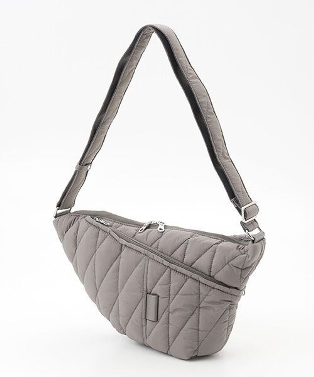 【イザック/Y'SACCS】のバイアスキルトショルダー インテリア・キッズ・メンズ・レディースファッション・服の通販 founy(ファニー) 　ファッション　Fashion　レディースファッション　Fashion for Women　キルト　Quilt, Quilted Fabric　スマート　Smart, Elegant　タフタ　Taffeta, Structured Fabric　バイアス　Bias, Diagonal Cut　ボンディング　Bonding, Bonded Fabric　ポケット　Pocket, Pocket Detail　グレージュ|ID: prp329100004793280 ipo3291000000034779130