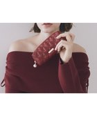 【メゾンドフルール/Maison de FLEUR】のリボンキルティングロングポーチ 人気、トレンドファッション・服の通販 founy(ファニー) ファッション Fashion レディースファッション Fashion for Women ミニ財布・二つ折り財布 Wallets & Card Cases ポーチ&ミニバッグ Pouches & Mini Bags おすすめ Recommended / Our Picks キルティング Quilted, Quilting ギフト プレゼント Gift / Present コンパクト Compact, Small Size パール Pearl, Pearl Accent フォルム Silhouette, Form ポーチ Pouch, Small Case リボン Ribbon, Bow ロング Long, Long-Length 人気 Popular, Best Seller 財布 Wallet, Purse 軽量 Lightweight, Ultra Light thumbnail Red|ID: prp329100004793284 ipo3291000000034779145