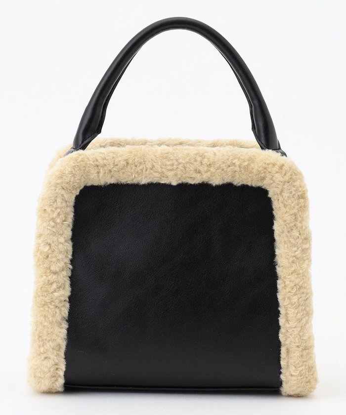 【アイシービー/iCB】の【CLASSY.1月号掲載】トリミングスクエア ショルダーバッグ インテリア・キッズ・メンズ・レディースファッション・服の通販 founy(ファニー) https://founy.com/ 雑誌掲載アイテム Magazine Picks & Fashion Features ファッション雑誌 Fashion Magazines クラッシィ CLASSY. ファッション Fashion レディースファッション Fashion for Women バッグ Bags 1月号 January Issue 2024年 2024 2024-2025秋冬・A/W Autumn/Winter 2024–25 AW24–25 コンパクト Compact, Small Size ショルダー Shoulder, Shoulder Strap スクエア Square, Square Shape トリミング Trimming, Decorative Edge トレンド Trend, Trending Now ポケット Pocket, Pocket Detail 財布 Wallet, Purse 雑誌 Magazine, Fashion Magazine |ID: prp329100004797314 ipo3291000000034807019