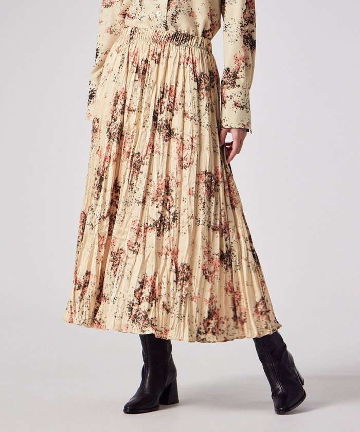 【ポール スミス/Paul Smith】のPainterly Buds プリーツスカート インテリア・キッズ・メンズ・レディースファッション・服の通販 founy(ファニー) https://founy.com/ ファッション Fashion レディースファッション Fashion for Women スカート Skirts プリーツスカート / 上品フェミニンスタイル Pleated Skirts おすすめ Recommended / Our Picks とろみ Fluid, Flowy Fabric サテン Satin, Glossy Fabric セットアップ Set-Up, Coordinated Outfit フェミニン Feminine, Girly プリーツ Pleats, Pleated ワーク Workwear, Utility Style 夏 Summer S/S・春夏 SS, Spring/Summer, Warm Season A/W・秋冬 Autumn/Winter |ID: prp329100004797341 ipo3291000000034922691