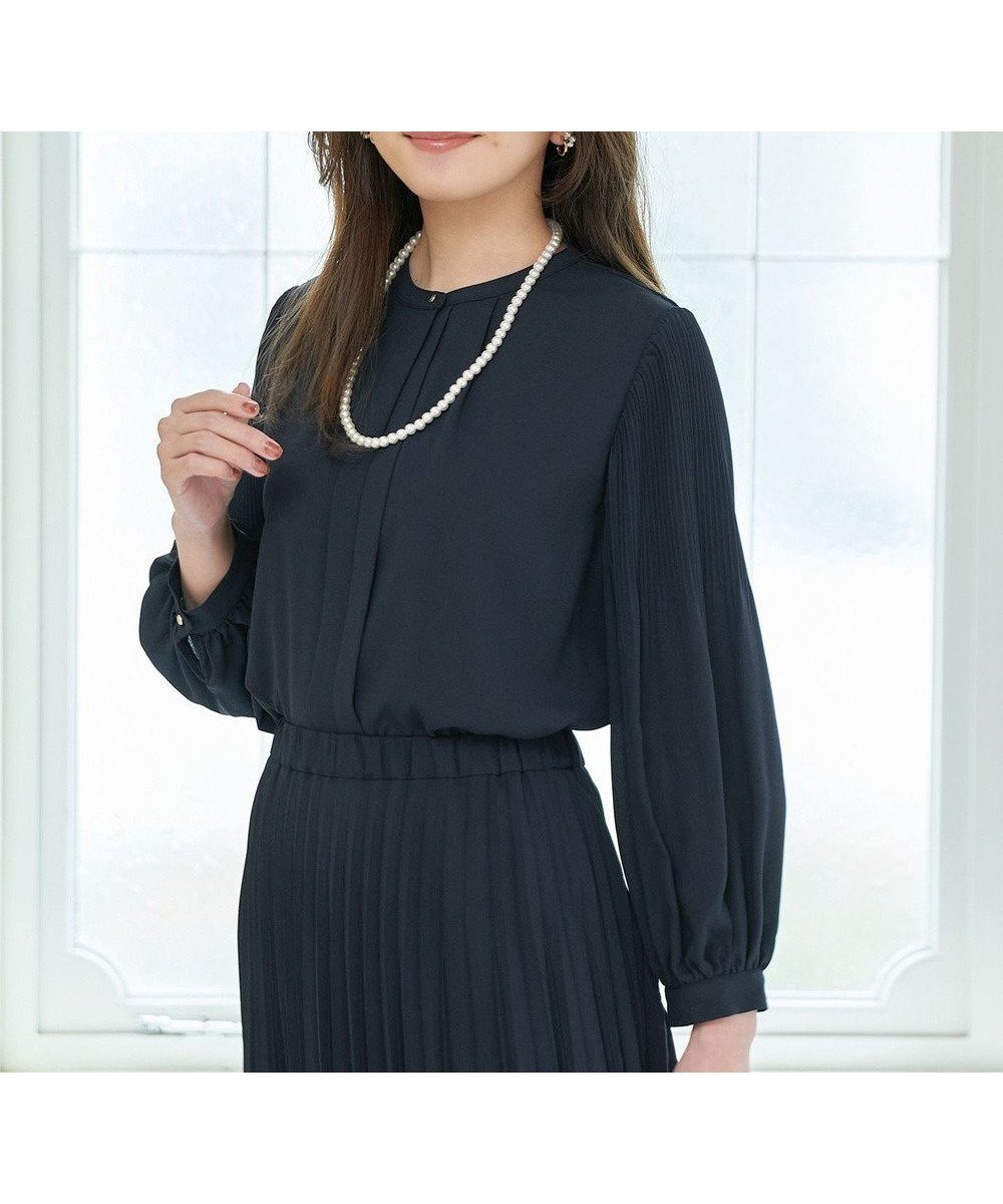 【エニー/ANY】の【洗濯機可/2WAY】プリーツスリーブブラウス 人気、トレンドファッション・服の通販 founy(ファニー) ファッション Fashion レディースファッション Fashion for Women トップス・カットソー Cut & Sew Tops シャツ・ブラウス・オフィスカジュアル Elegant Blouses & Button-Ups おすすめ Recommended / Our Picks インナー Innerwear ジャケット Jacket, Outerwear セットアップ Set-Up, Coordinated Outfit セレモニー Ceremony フロント Front, Front Design プリーツ Pleats, Pleated 夏 Summer 春 Spring S/S・春夏 SS, Spring/Summer, Warm Season ビジネス 仕事 通勤 Business / Work / Commuting other-1|ID: prp329100004798652 ipo3291000000034817158