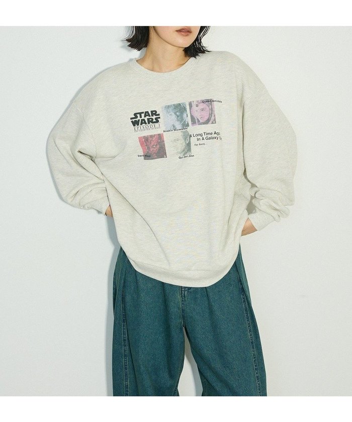 【グリーンパークス/Green Parks】のSTAR WARS/プリントスウェット インテリア・キッズ・メンズ・レディースファッション・服の通販 founy(ファニー) https://founy.com/ ファッション Fashion レディースファッション Fashion for Women トップス・カットソー Cut & Sew Tops レディースパーカー・カジュアルフーディー Casual Hoodies & Sweatshirts スウェット・クルーネックトップス Sweatshirts & Crewnecks / Relaxed Fit Sweat Tops おすすめ Recommended / Our Picks スウェット / スエット Sweatshirt, Sweatwear フェミニン Feminine, Girly プリント Print, Printed Pattern ポケット Pocket, Pocket Detail リラックス Relax, Relaxed Fit A/W・秋冬 Autumn/Winter |ID: prp329100004798754 ipo3291000000035630149