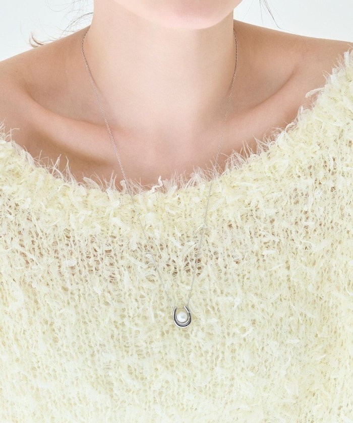 【フィービィー/phoebe】の〈金属アレルギー対応〉メタリックパールホースシューネックレス シルバー ステンレス/馬蹄/蹄鉄/ラッキーモチーフ/ギフト/プレゼント/大ぶり インテリア・キッズ・メンズ・レディースファッション・服の通販 founy(ファニー) https://founy.com/ ファッション Fashion レディースファッション Fashion for Women ジュエリー Jewelry ネックレス Necklaces & Pendants おすすめ Recommended / Our Picks アクセサリー Fashion Accessories ギフト プレゼント Gift / Present シルバー Silver, Metallic Silver シンプル Simple, Minimal チェーン Chain, Chain Strap ネックレス Necklace, Pendant Necklace バランス Balance, Style Balance パール Pearl, Pearl Accent モチーフ Motif, Design Theme エレガント 上品 Elegant |ID: prp329100004801468 ipo3291000000034836496