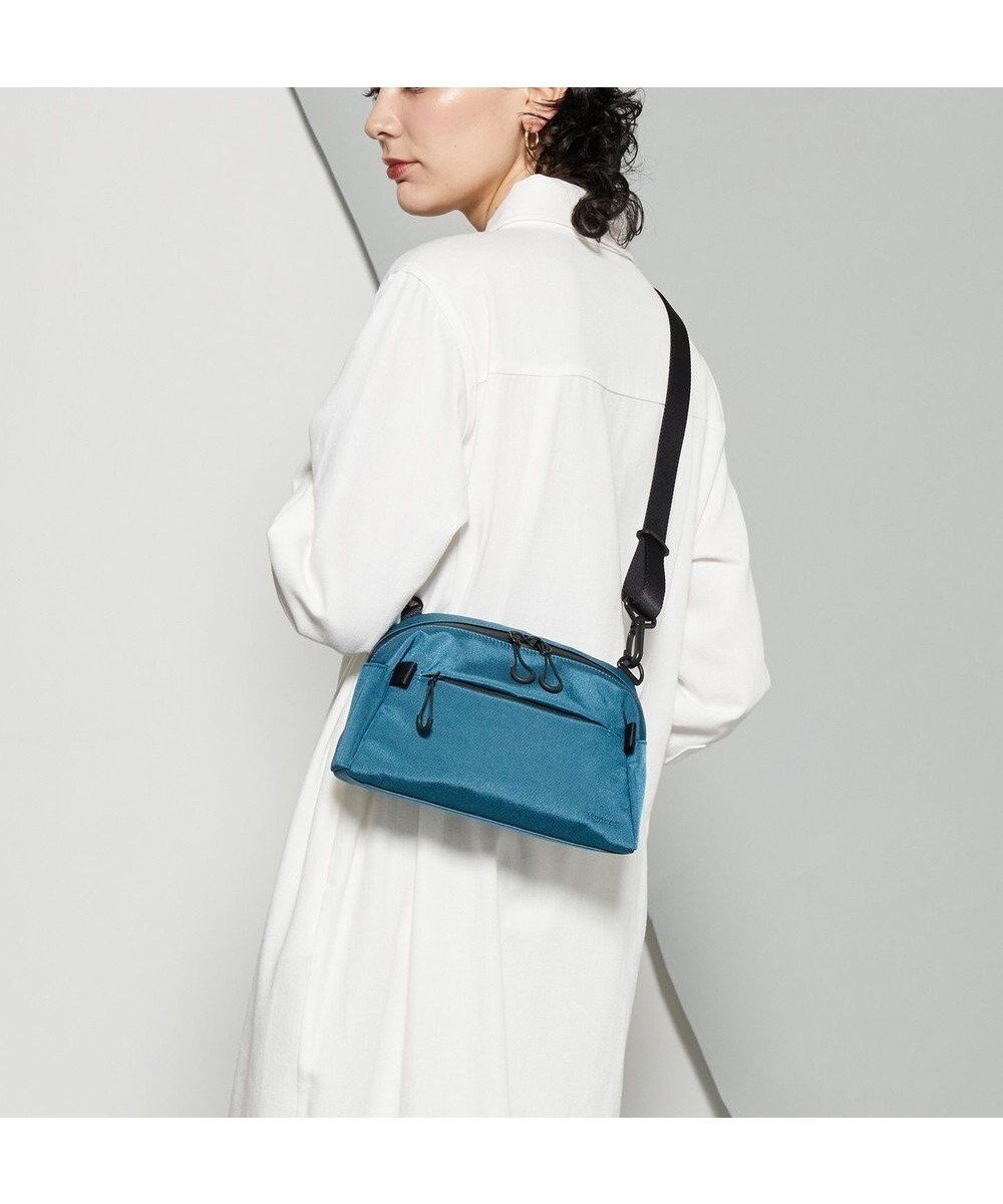 【イザック/Y'SACCS】の【大人のおしゃれ手帖5月号掲載】鶴田真由×Y SACCS ラウンドショルダーバッグ インテリア・キッズ・メンズ・レディースファッション・服の通販 founy(ファニー) 　雑誌掲載アイテム　Magazine Picks & Fashion Features　ファッション雑誌　Fashion Magazines　オトナノオシャレテチョウ　大人のおしゃれ手帖　ファッション　Fashion　レディースファッション　Fashion for Women　バッグ　Bags　5月号　May Issue　ショルダー　Shoulder, Shoulder Strap　スマート　Smart, Elegant　財布　Wallet, Purse　雑誌　Magazine, Fashion Magazine　ハンカチ　Handkerchief, Hanky　ポケット　Pocket, Pocket Detail　マグネット　Magnet, Magnetic Closure　ラウンド　Round, Round Neck　旅行　Travel　ブルー|ID: prp329100004806280 ipo3291000000034876395